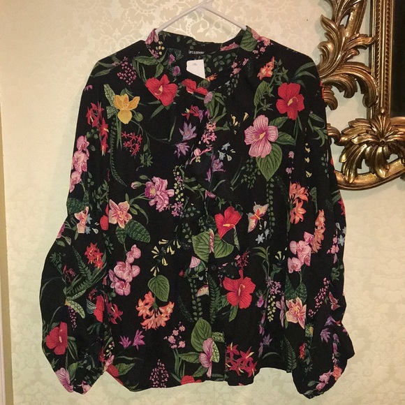 Blouse/Dress Shirt - Picture 2 of 2